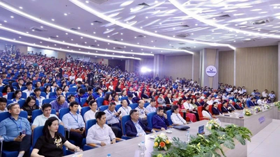 Upacara Penyerahan Penghargaan Kompetisi Penelitian Sains dan Teknologi Nasional 2025-2026