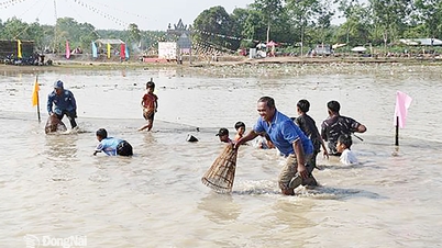 The unique Pha Bau Festival in Loc Hung commune.