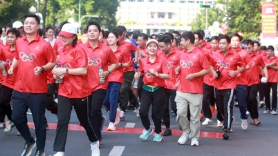 Semangat Hari Lari Olimpiade terpancar jelas.