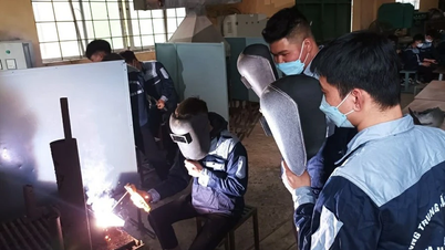 Циркуляр 05/2026/TT-BGDĐT: Стандартизація навчальних годин, створення мотивації для вчителів.