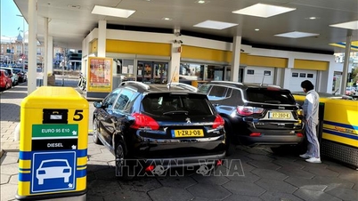 Brent crude oil prices surged above $113 per barrel after the US issued an ultimatum to Iran.