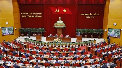 Algemeen secretaris aan Lam: Tijdens het 2e plenum van het 14e Centraal Comité zijn veel bijzonder belangrijke kwesties behandeld en besloten.