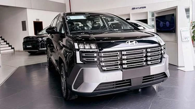 Το Hyundai Stargazer του 2026 είναι τώρα διαθέσιμο στις αντιπροσωπείες στο Βιετνάμ, με μέγιστη τιμή τα 615 εκατομμύρια VND.