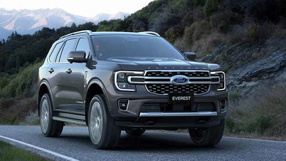 Introducing the 2026 Ford Everest Platinum 2.0L diesel model, priced from 1.4 billion VND.