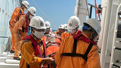 Two passengers on a foreign cruise ship received timely medical assistance.