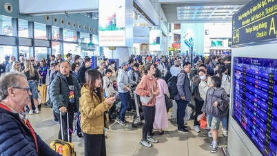 Vietnamesiska flygbolag utvecklar planer på att lägga till bränsletillägg på internationella rutter.