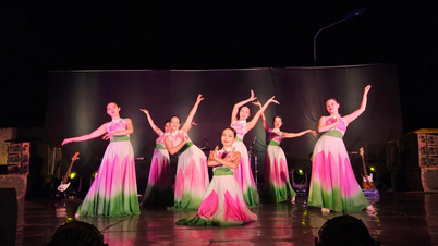 Kunstperformanceavond "Dezelfde overtuiging delen - Vol vertrouwen de toekomst tegemoet treden" in de gemeente Ia Phi.