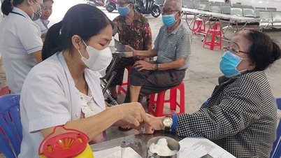 ទីក្រុងហូជីមិញមានគោលបំណងឱ្យប្រជាពលរដ្ឋគ្រប់រូបទទួលបានការពិនិត្យសុខភាពយ៉ាងហោចណាស់ម្តងក្នុងមួយឆ្នាំ។
