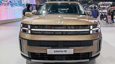2026年モデルのヒュンダイ・サンタフェ・ハイブリッドには、インスピレーションというグレードが追加され、価格は12億ベトナムドン以上からとなる。