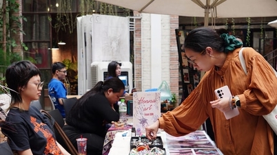 Hanoi attracts creative resources from the community.