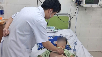 En mirakuløs redning av et barn i Khanh Hoa som lider av akutt fulminant myokarditt.