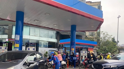 Ενημερωμένες τιμές καυσίμων σήμερα, απόγευμα 24 Μαρτίου 2026: Οι παγκόσμιες τιμές του αργού πετρελαίου διαπραγματεύονται γύρω στο όριο των 100 δολαρίων/βαρέλι μετά από πρόσφατη πτώση.
