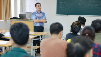 Lần đầu tiên đề cập đến khái niệm "nhà giáo hợp đồng toàn thời gian sau khi nghỉ hưu"
