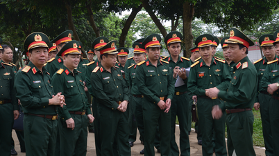 Checking the preparations for the "Regular, Green, Clean, and Beautiful Barracks" competition for full-strength infantry regiments at the Ministry of National Defense level in 2026.