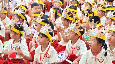 Pendaftaran sekolah dasar di Kota Ho Chi Minh: Tidak ada batasan administratif yang dipertimbangkan untuk program khusus dan program unggulan.