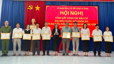 Chư A Thai khen thưởng 50 tập thể, cá nhân có thành tích xuất sắc trong công tác bầu cử