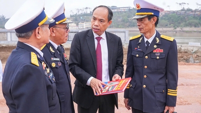 Upacara peringatan besar untuk para pahlawan dan martir yang gugur akan diadakan di Monumen K15.