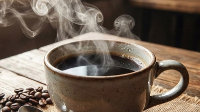 Boire du café le matin : des experts expliquent comment en maximiser les bienfaits.