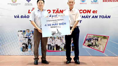 HEAD Hong Duc system donates ICON e electric motorbikes: