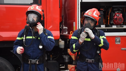 Da Nang inaugurates its 2026 periodic firefighting and rescue training course.