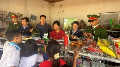 시장 관리팀 2: 학교 정문부터 지역 내 주요 지점까지 식품 안전 점검을 강화합니다.