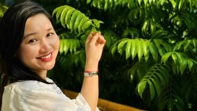 Poet Lu Mai wrote "Under the Vast Blue Sky" with nostalgia and gratitude.