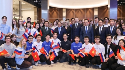 ファム・ミン・チン首相がロシアの名門大学を訪問した。
