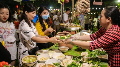 ホーチミン市の夜間経済は、ナイトマーケットやパブだけにとどまらない。