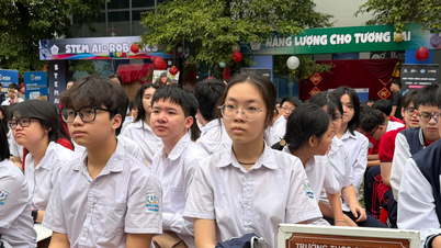 Son Dakika Haberi: Hanoi, 10. sınıf giriş sınavı için yönergeler yayınladı; adaylar 18 Nisan'a kadar tercihlerini değiştirebilirler.