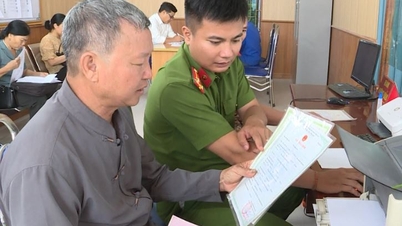 Thanh Hoa mempercepat reformasi administrasi: Di ​​mana pun data terhubung, prosedur menjadi lebih sederhana.