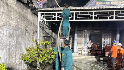 Kebakaran gudang di komune An Bien.