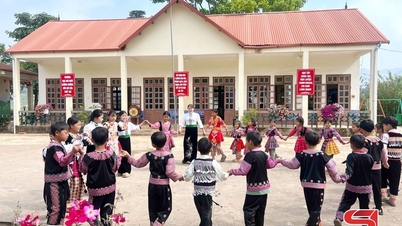 Chieng Son introduceert traditioneel cultuuronderwijs op scholen.