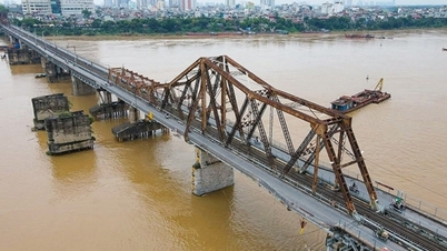 ទីក្រុងហាណូយបានបិទចរាចរណ៍ផ្លូវគោកទាំងអស់ឆ្លងកាត់ស្ពានឡុងបៀនដើម្បីជួសជុល។