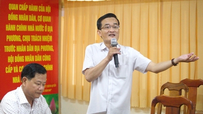 Departemen Kehakiman Ca Mau berkolaborasi dalam menyebarkan informasi dan meningkatkan kesadaran tentang pencegahan dan penanggulangan kekerasan di sekolah.