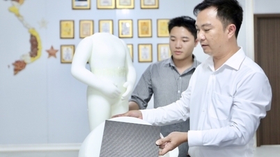 Les jeunes de la province de Thanh Hoa rêvent d'un robot doté d'intelligence artificielle capable de « parler la langue locale ».