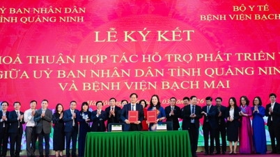 La province de Quang Ninh et l'hôpital Bach Mai signent un accord de coopération dans le domaine de la santé.