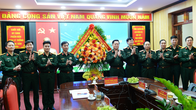 នាយឧត្តមសេនីយ៍ ង្វៀន ត្រុង ងៀ អញ្ជើញទៅទស្សនា និងធ្វើការជាមួយគណៈកម្មាធិការយុវជនកងទ័ព និងនាយកដ្ឋានគោលនយោបាយសង្គម។