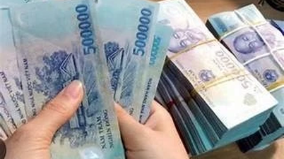 Peraturan tentang pemberian kenaikan gaji lebih awal atas prestasi luar biasa.