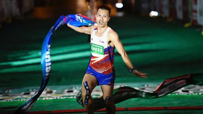 The Tien Phong Marathon set a record with over 12,000 athletes competing in Nha Trang.