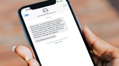 Warning: SMS messages contain login links.