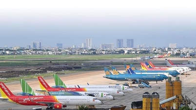 民間航空局は国内線への燃油サーチャージ導入を提案しており、4月から航空運賃が値上がりする可能性がある。