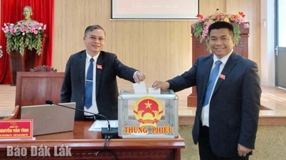 오로안 면 제2대 인민위원회는 2026-2031년 임기를 위한 첫 회의를 개최했습니다.