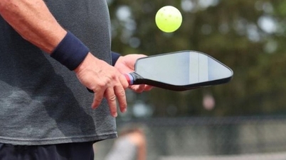 De quelles blessures une douleur à la main pendant la pratique du pickleball pourrait-elle être le signe ?