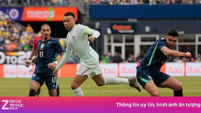 Mbappé se acerca al récord goleador de Francia tras la victoria contra Brasil.
