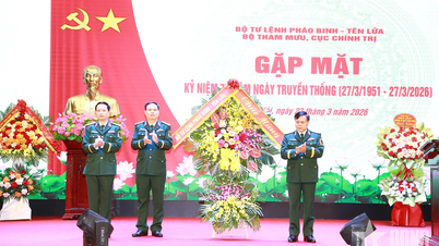 អគ្គសេនាធិការ នាយកដ្ឋាននយោបាយ នៃបញ្ជាការដ្ឋានកាំភ្លើងធំ និងមីស៊ីល ប្រារព្ធខួបលើកទី ៧៥ នៃការបង្កើតរបស់ខ្លួន។