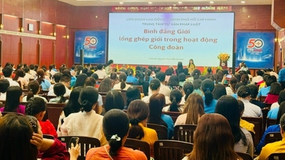 សមភាពយេនឌ័រ និងឧបសគ្គដែលមើលមិនឃើញចំពោះកម្លាំងពលកម្មស្ត្រី។