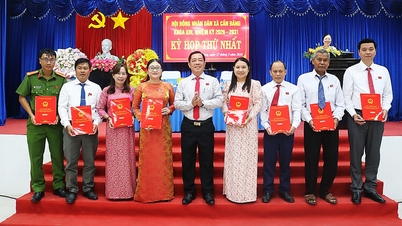 Herr Tran Tan Phuong ble gjenvalgt som leder av folkerådet i Can Dang kommune.