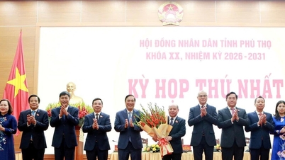 Le président du Comité des affaires des délégués, Nguyen Huu Dong, a assisté à la première session du 20e Conseil populaire provincial de Phu Tho.