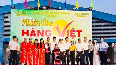 Pembukaan Pasar Barang Vietnam di Daerah Pedesaan - Dekat Perbatasan