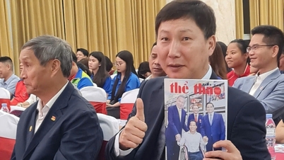 L'entraîneur Kim Sang-sik a prononcé un discours émouvant lors de la Journée du sport au Vietnam.